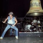 Découvrez les paroles de AC/DC - Hell's Bells