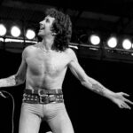 Découvrez la biographie de Bon Scott