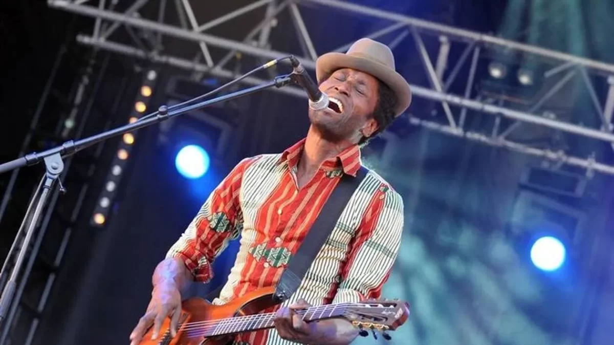 Les meilleures chansons de Keziah Jones, le roi du Blufunk